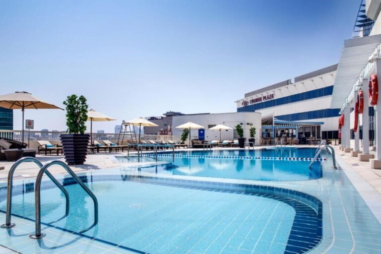 Crowne Plaza Dubai Deira 5