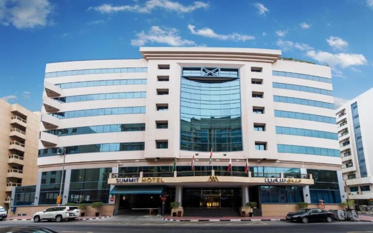 Landmark Summit Hotel 1