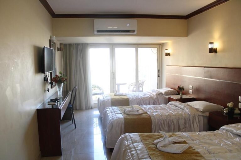Pharaohs Hotel 1
