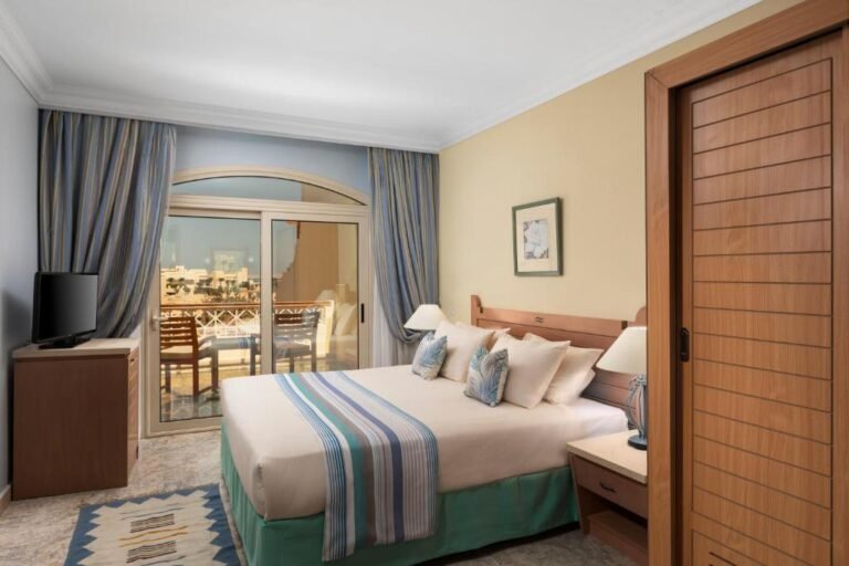 Royal Lagoons Resort & Aqua Park 2
