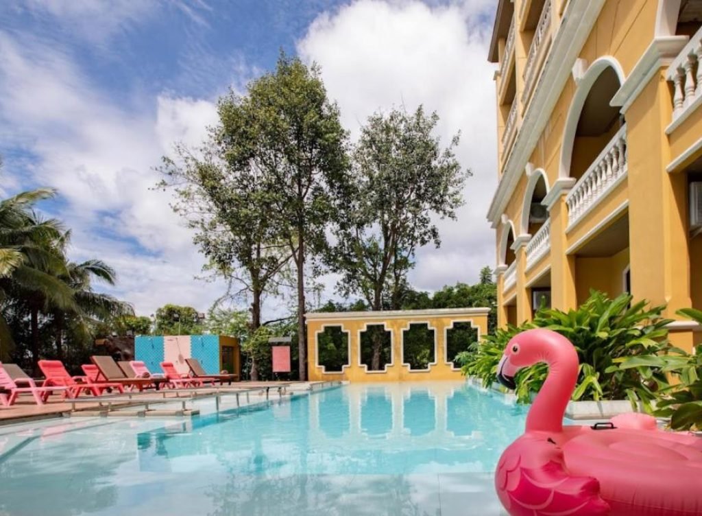 The Pineapple Hotel 1